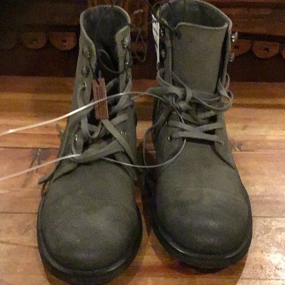 NWT MENS EXPRESS DISTRESSED BOOTS - Picture 5 of 7